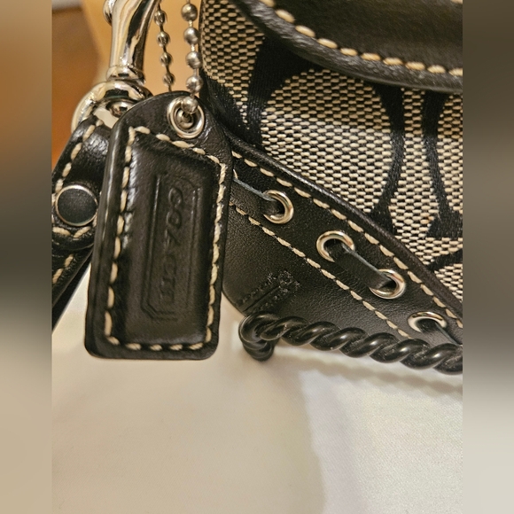Coach Vintage Y2k Limited edition Monogram Soho Wristlet - Picture 4 of 9